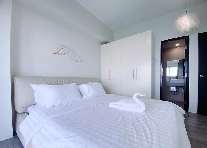 2br Luxurious Ocean View, Close Okada, Solaire, Moa, Airport With Free Parking *
